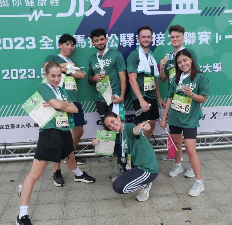 地主臺北大學的外籍生組成的foreign united。大會提供