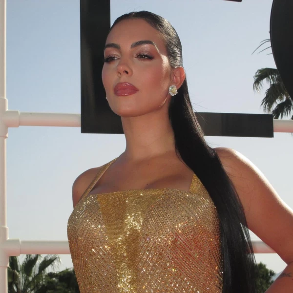 29 歲的喬姬娜(Georgina Rodriguez)過去是櫃姐。摘自喬姬娜IG