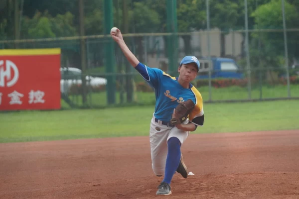 李奕磊後援4局飆出8次三振無失分。大會提供
