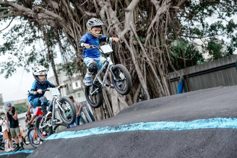 為深耕基層推廣特別規劃bmx兒童組。輪動台灣運動協會提供