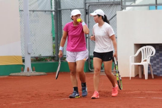 女雙姊妹組合李亞軒/李亞芯默契絕佳,擊敗對手成功取得勝利。海碩行銷提供