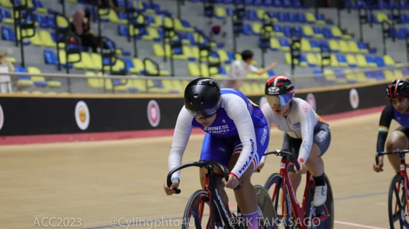 台墨混血兒李采蓉奪下個人亞錦賽首金。摘自CYCLING 4 YOU臉書
