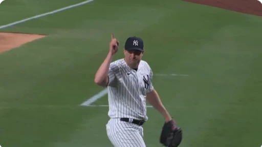 紐約洋基今天靠著王牌柯爾(Gerrit Cole)被鏡頭捕捉到朝著水手休息區搖了手指。摘自推特