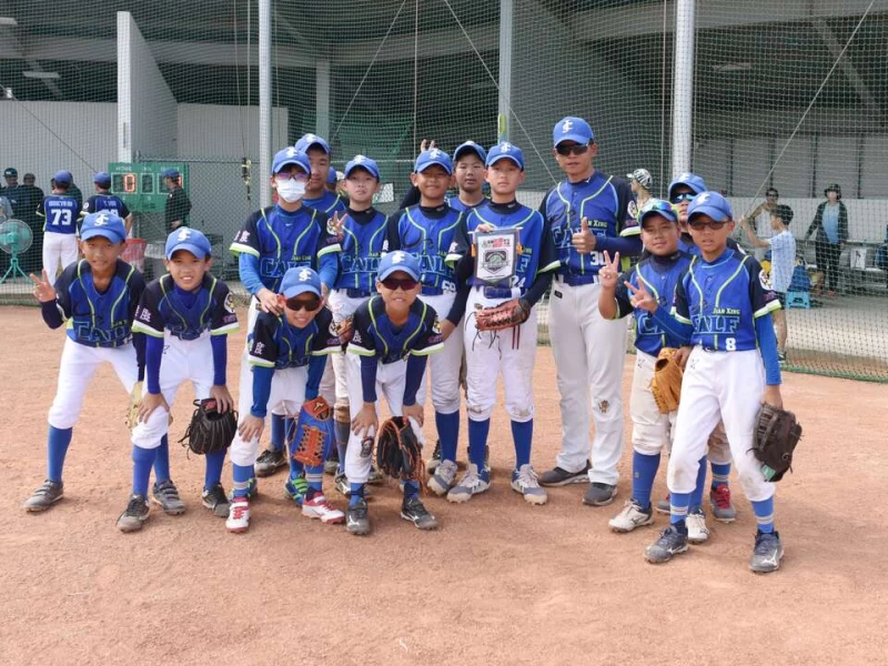 衛冕軍健行小牛J隊以9比1拿下首勝。台灣世界少棒聯盟提供