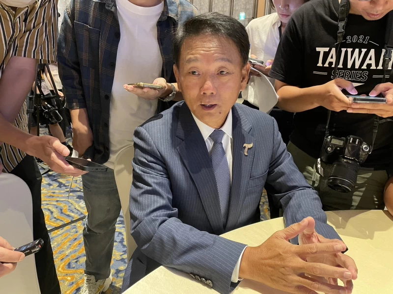台鋼雄鷹總教練洪一中。吳敏欣攝