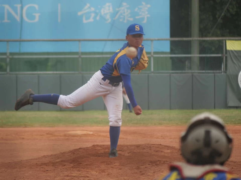 柯梓揚高中初登板。吳敏欣攝