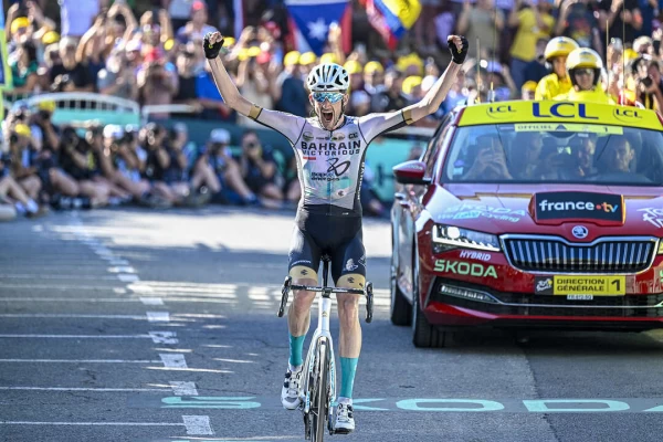 普爾斯高舉雙手慶祝,屬於他的榮耀時刻到來。Sprint Cycling提供