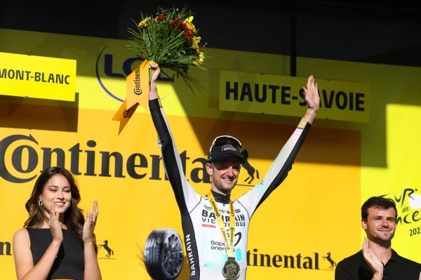 普爾斯也將意義非凡的這一勝與天上的梅德共享。Sprint Cycling提供