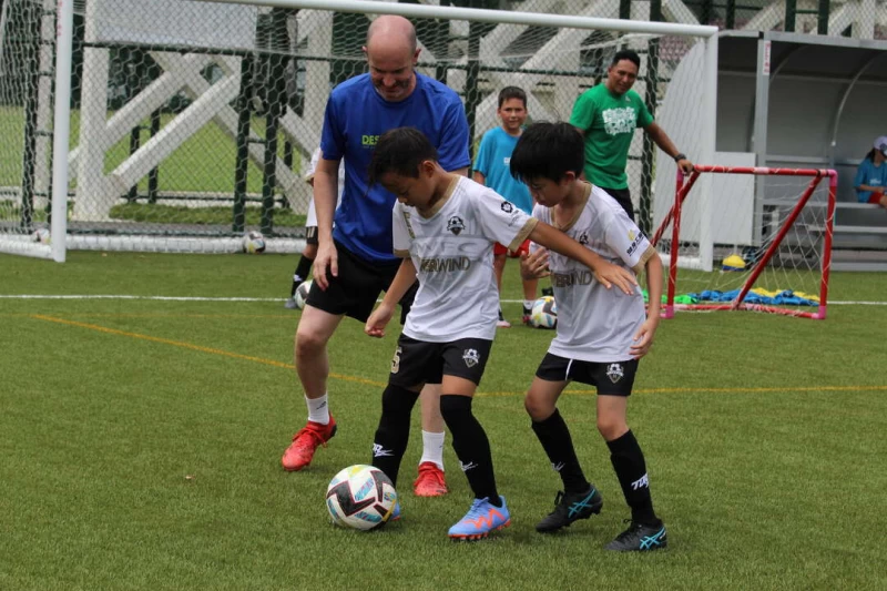 FC Sant Joan Despí教練來指導台灣小將。官方提供
