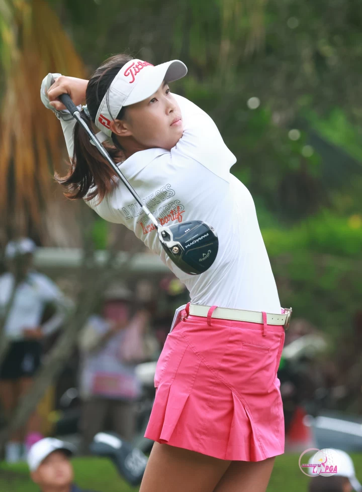 第二回合業餘選手陳薇安68桿兩回合以(-1)暫並列第29。鍾豐榮攝影