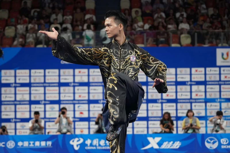 孫家閎為中華隊拿下首金。大專體總提供