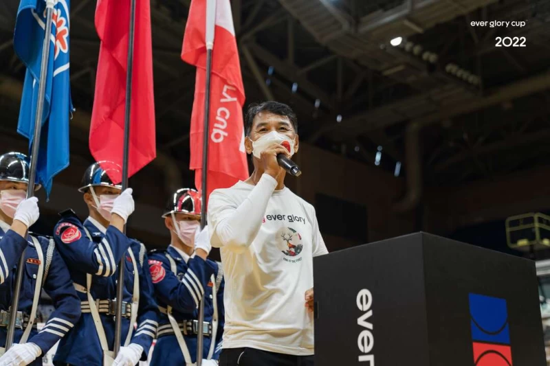長耀盃辦理迎接第十年，謝建國董事長持續以行動支持學生運動的發展。官方提供