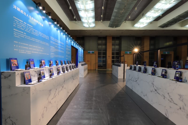 新北體育有功表揚，以淬鍊為主題規劃故事咖啡館概念的展覽。官方提供