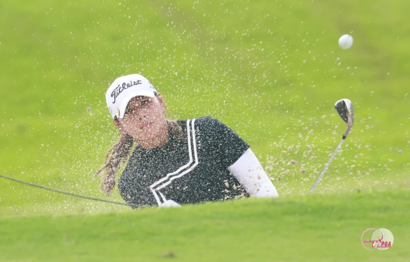 第一回合職業選手王莉甯71桿 1暫列第一。鍾豐榮攝影