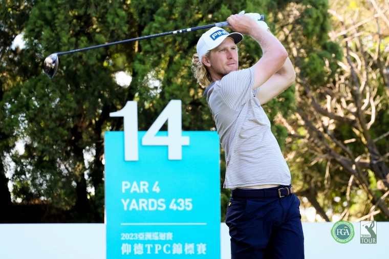 去年冠軍澳洲選手史密斯Travis Smyth以兩回合總桿132桿 -12單獨領先。TPGA／林聖凱攝影 