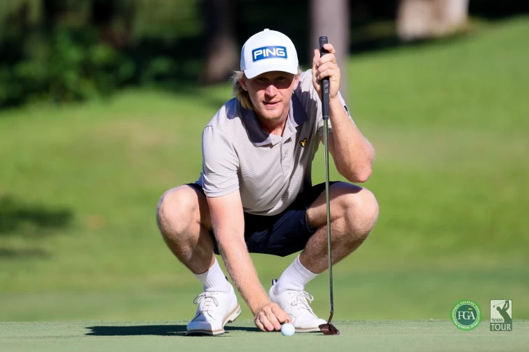 去年冠軍澳洲選手史密斯Travis Smyth以兩回合總桿132桿 12單獨領先。TPGA／林聖凱攝影 