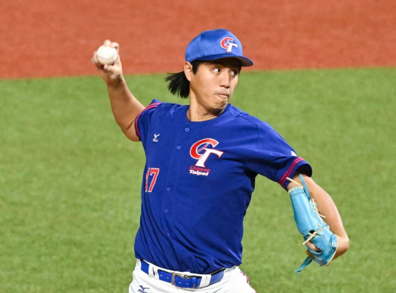 鄭浩均對中國先發4局無失分。中華奧會提供