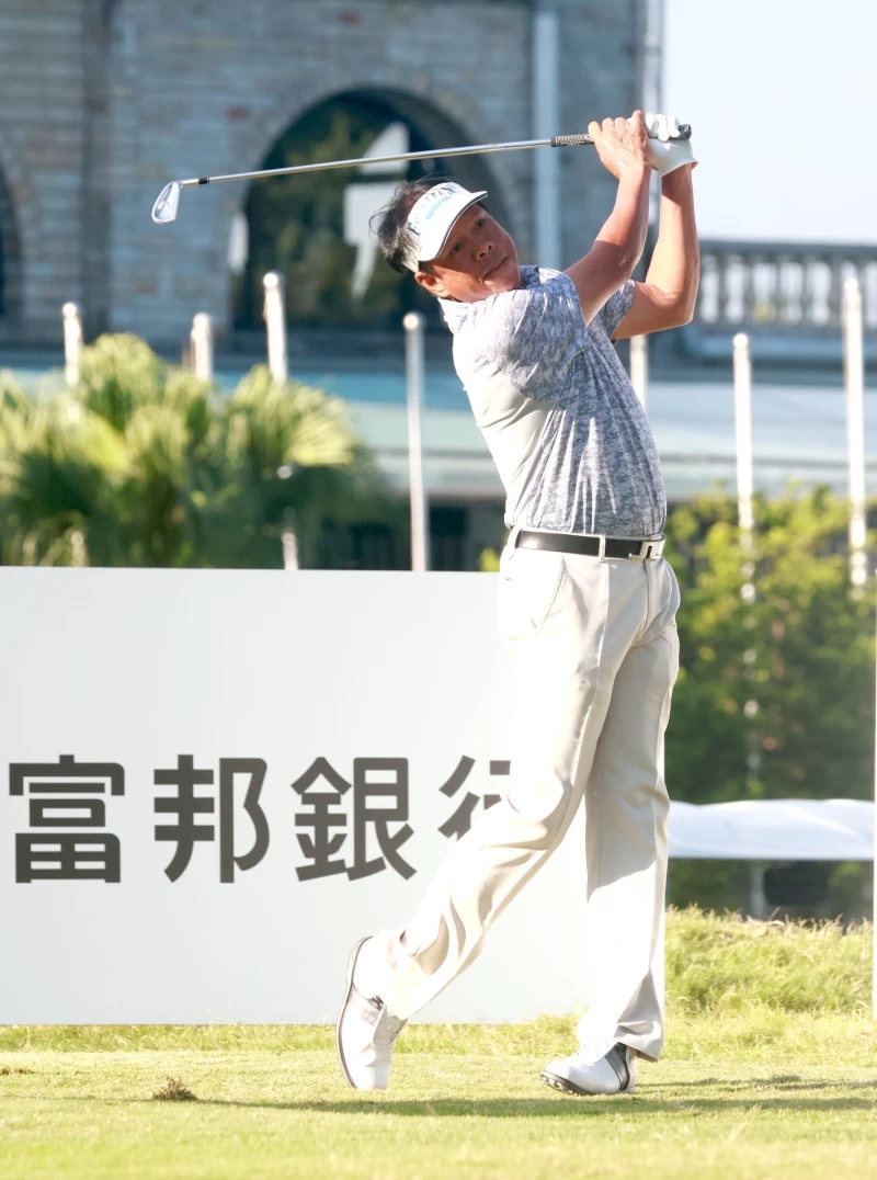 近況極佳的泰國好手托馬倫目前暫時以72桿排名第三。官方提供