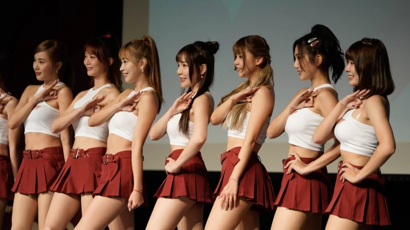 新一代台鋼獵鷹wing Girls。官方提供