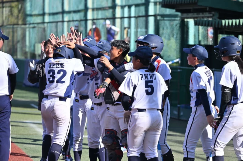 曾楷華轟全壘打回本壘。（圖:截自WBSC）