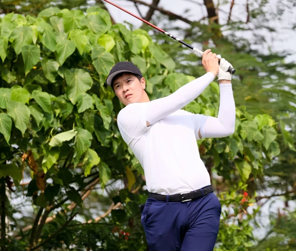 何勁宏以三回合總成績208 8暫並列第一。TPGA/林聖凱攝