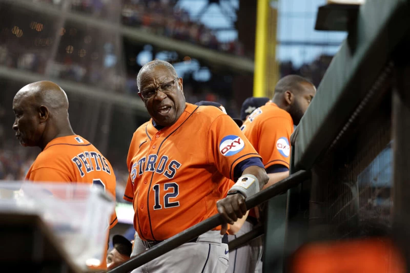 休士頓太空人總教練貝克(Dusty Baker)高齡74歲宣布退休。法新社