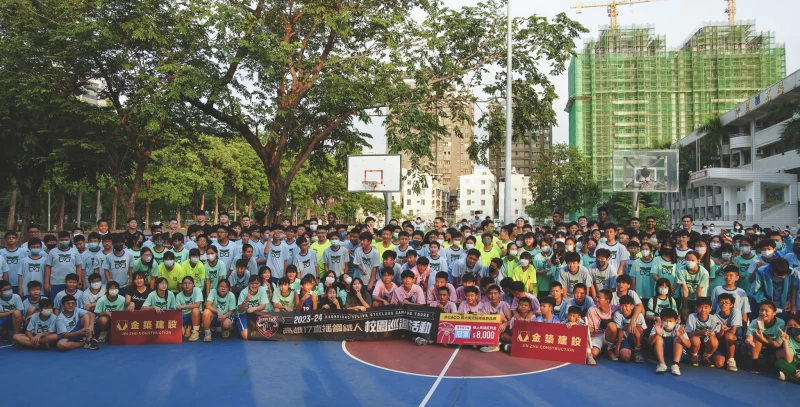 今30日球員們到本次鍛鐵盃國中男子組冠軍隊伍陽明國中，鋼鐵人全員與陽明國中男女籃以及250位同學同樂。官方提供