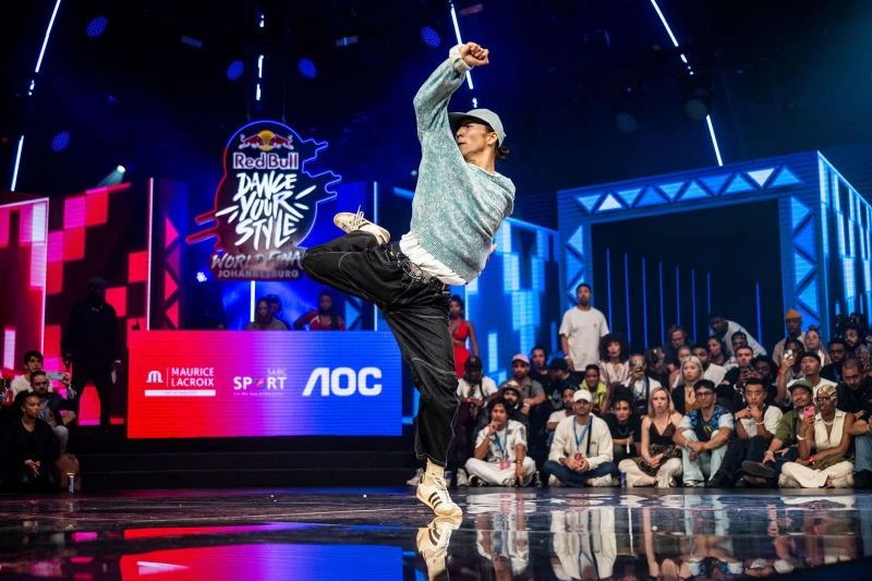Red bull dance your style世界決賽匯聚全球,怪物級的街舞神人堪稱是全球最大的街舞擂台。官方提供