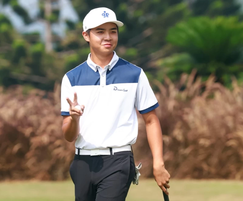 業餘最佳選手黃凱駿71.70兩天以 -3暫並列第27。鍾豐榮攝