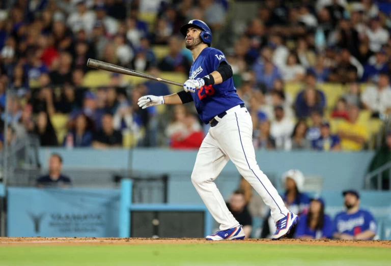 老將馬丁尼茲(JD Martinez)單季33轟、103分打點卻沒得到合理的報價。法新社