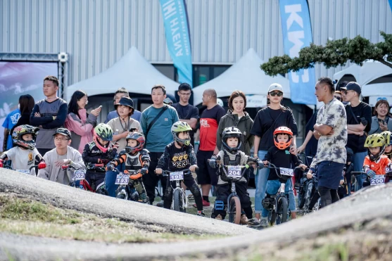 萌翻全場的bmx小輪車幼兒組賽事。輪動台灣運動協會提供