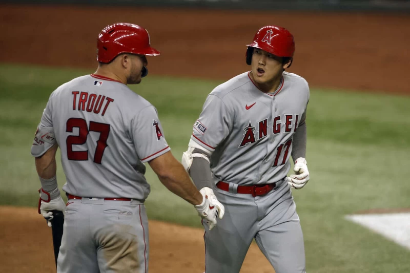 「鱒魚」楚奧特(Mike Trout,左)再跟大谷翔平續當隊友?法新社