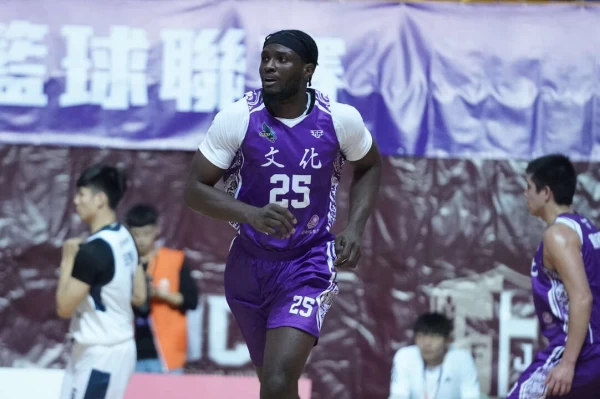 文化阿美22分18籃板。大專體總提供