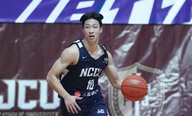 政大宋昕澔18分。大專體總提供