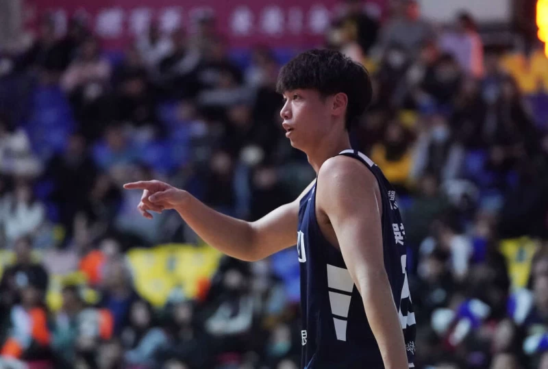 政大吳志鍇10分。大專體總提供