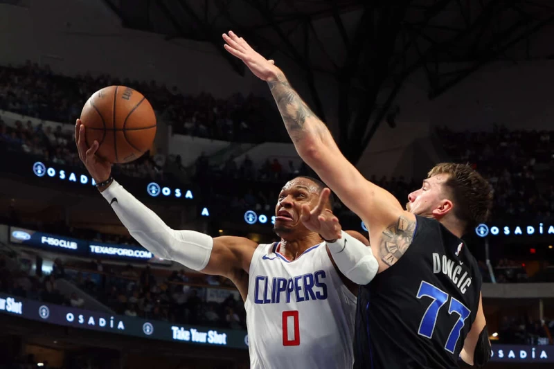 在衛斯特布魯克(Russell Westbrook)改由第二陣容出發後,快艇四巨頭的磨合出現了成效。法新社