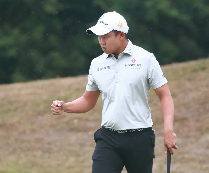第二回合台灣劉李玠柏擊出65桿兩天以 5暫並列第16。鍾豐榮攝影