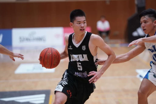 義守大學余祥平15分9籃板5抄截。大專體總提供