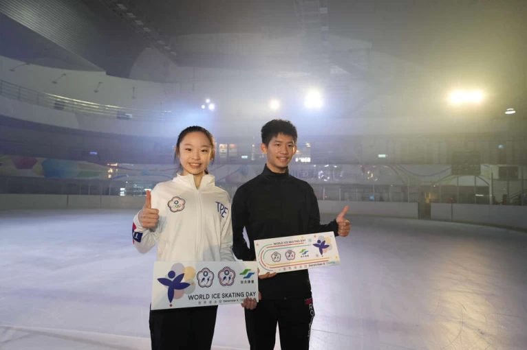 明日之星蔡玉鳳(左)、李宇翔。大會提供