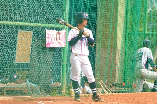 美和科大掛起「李多慧」毛巾加持。顏如玉攝