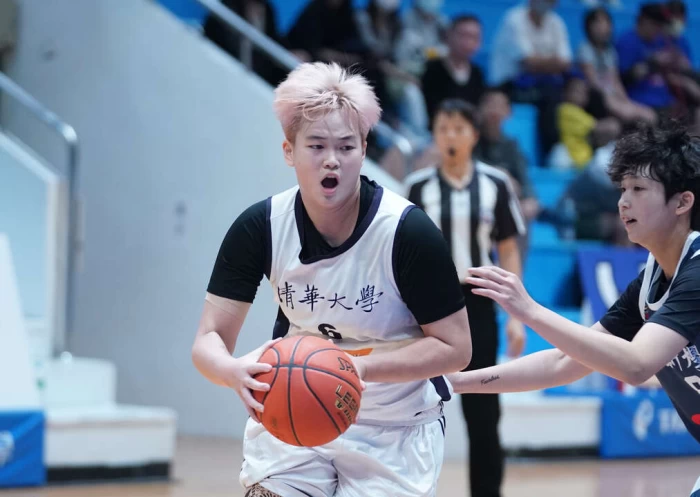 清大丁芷容16分。大專體總提供