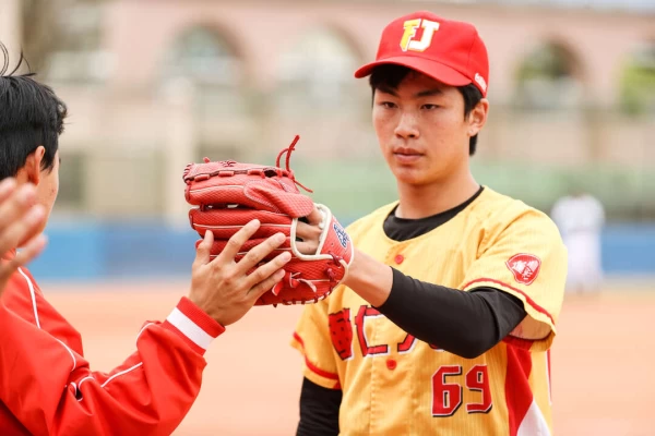 輔大李斯特中繼無失分奪勝投。大專體總提供