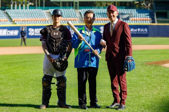 Patrick Hafenstein（右起）、劉明超。大會提供