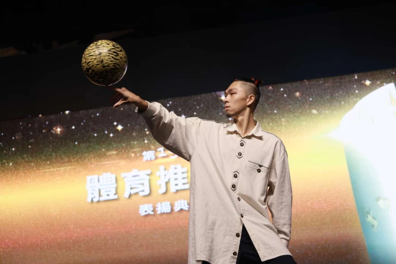 全國花式籃球個人賽冠軍-林雨。體育署提供