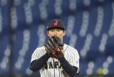 洋基也給山本由伸看影片來打動他。法新社