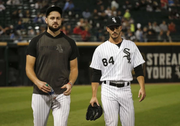 吉爾利托(Lucas Giolito)透露與芝加哥白襪王牌先發投手塞斯(Dylan Cease,右)的對話。法新社