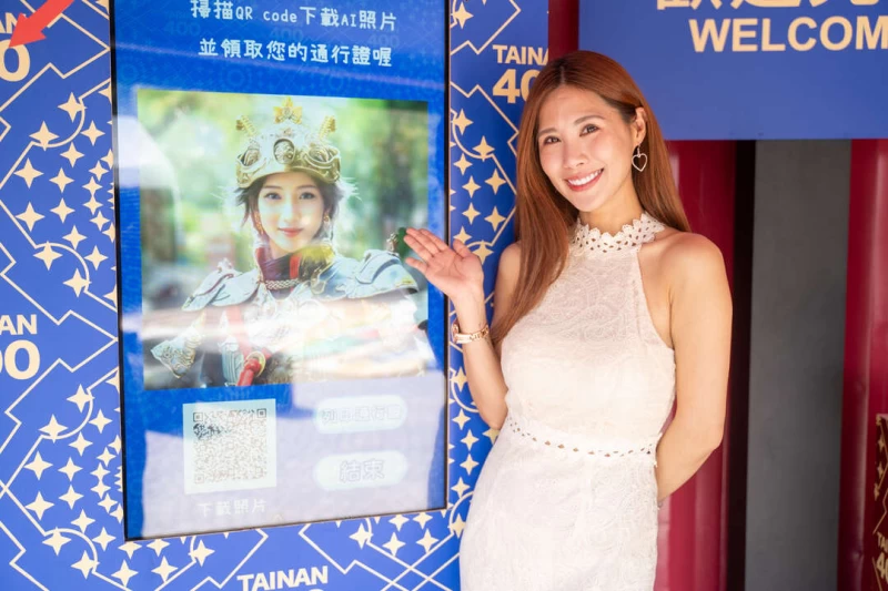 沐妍體驗「AI 角色扮演穿越秀」。官方提供