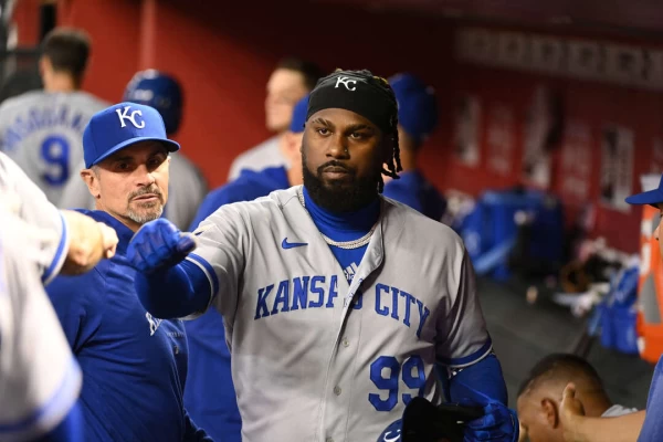 曾是張育成前隊友的強力右打雷耶斯（Franmil Reyes）將轉戰日職。法新社