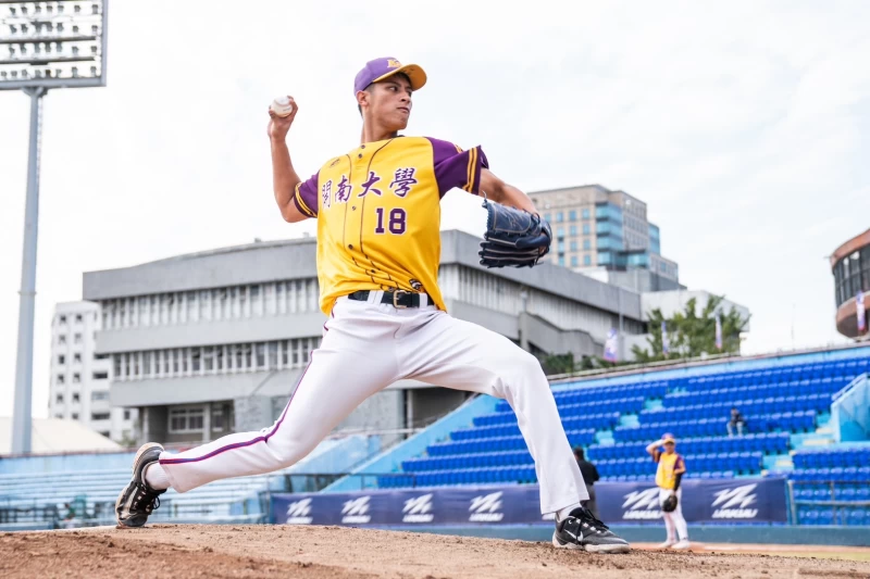 沈家羲先發0.1局退場。大專體總提供