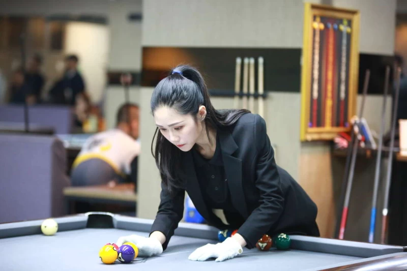 美女裁判呂懿宸也是這次比賽場邊的嬌點。官方提供